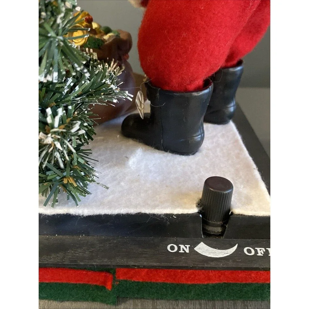 Vintage Musical Christmas Holiday Scene SANTA CHRISTMAS LIGHTED TREE BAG GIFTS